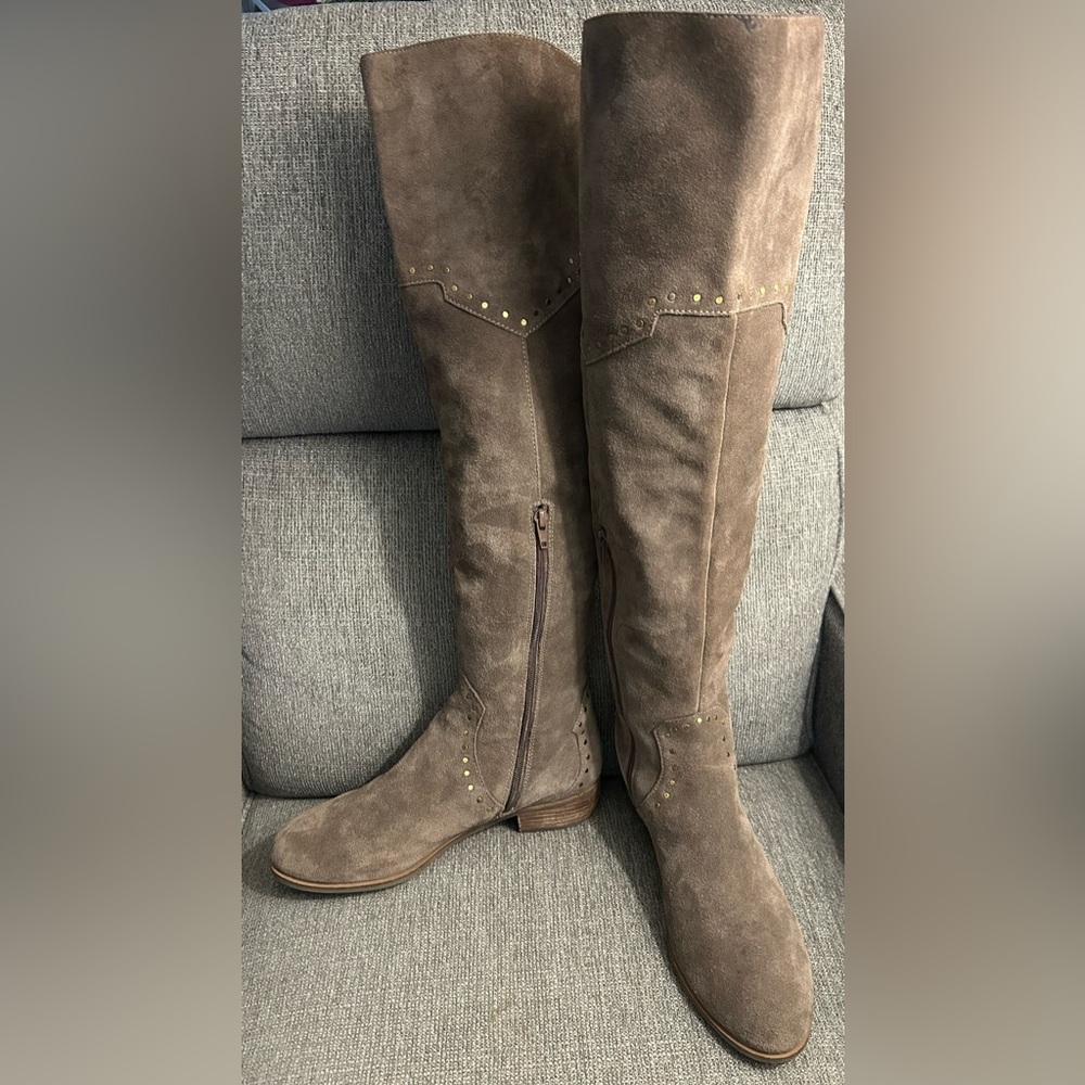 Aerosoles Suede Brown Boots with studded accents size women’s 10 - Picture 6 of 10
